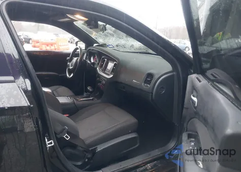 2016 Dodge Charger Sxt z USA, uszkodzony, nr VIN 2C3CDXHG0GH241725